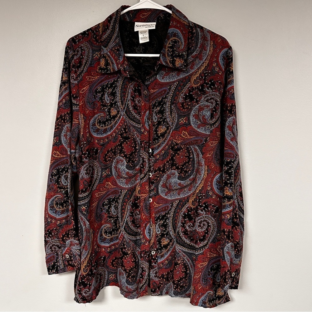 NorthStyle Women's Long-Sleeved Button-Down Top Blue / Maroon Paisley , L, EUC